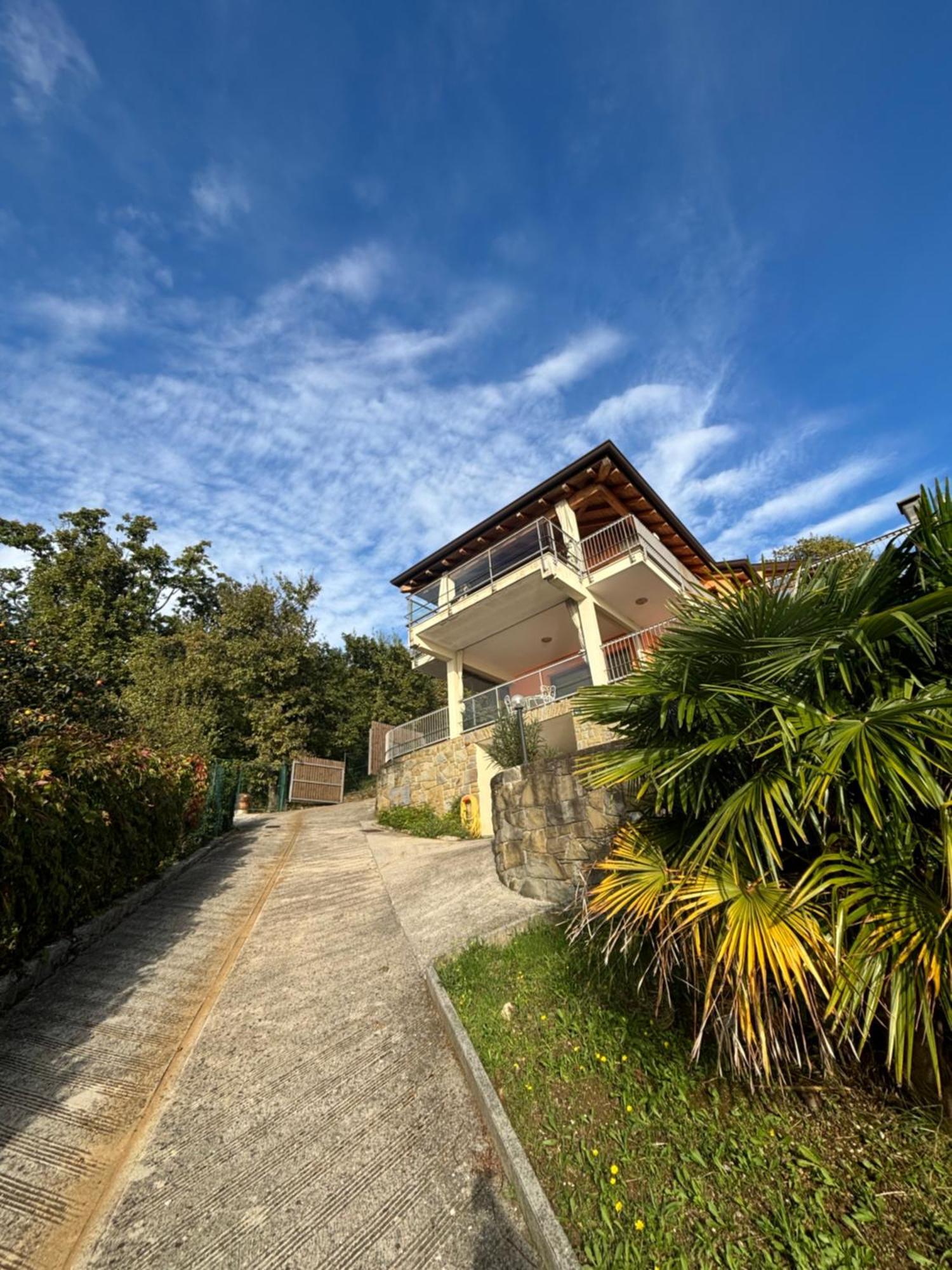 Appartamento In Con Terrazza Vista Mare - Pet Friendly Trieste